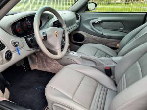 Image 8/23 of Porsche 911 Carrera (2004)