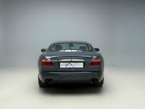 Immagine 7/21 di Jaguar XK8 4.2 (2004)