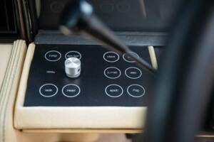 Image 18/39 of Aston Martin Lagonda (1982)