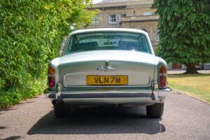 Image 16/46 of Rolls-Royce Silver Shadow I (1974)