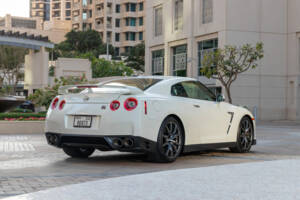 Bild 2/5 von Nissan GT-R (2015)