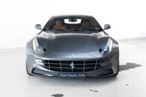Image 2/47 of Ferrari FF (2015)