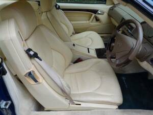 Image 9/26 of Mercedes-Benz SL 280 (1999)