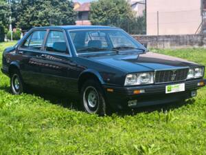 Image 12/22 of Maserati 422 (1991)