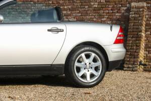 Bild 18/50 von Mercedes-Benz SLK 230 Kompressor (1998)