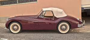 Immagine 13/40 di Jaguar XK 140 DHC (1957)