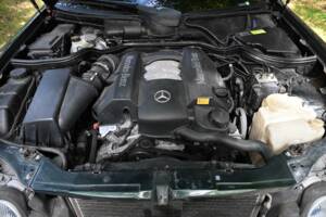 Image 29/50 of Mercedes-Benz E 320 (1998)