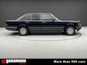 Image 4/15 de Mercedes-Benz 500 SE (1990)