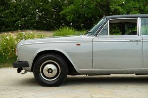 Image 25/50 of Rolls-Royce Silver Wraith II (1979)