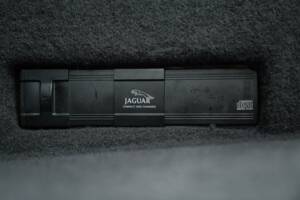 Bild 49/50 von Jaguar XK8 4.0 (2006)