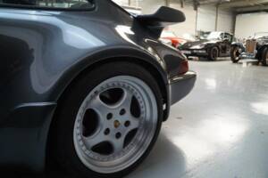 Imagen 41/50 de Porsche 911 Carrera 2 (1990)