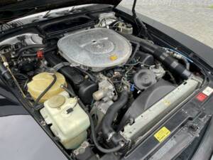 Afbeelding 25/36 van Mercedes-Benz 560 SL (1986)