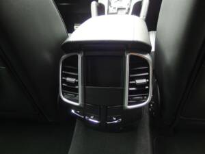 Bild 75/99 von Porsche Cayenne S (2010)