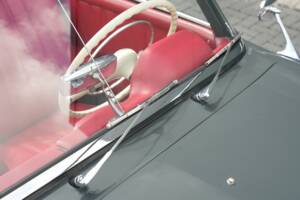 Image 41/50 de Mercedes-Benz 190 SL (1961)