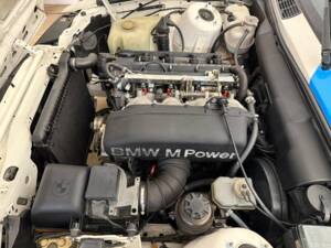 Image 5/20 of BMW M3 (1991)