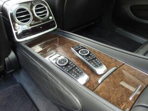 Bild 57/99 von Mercedes-Benz Maybach S 500 (2015)