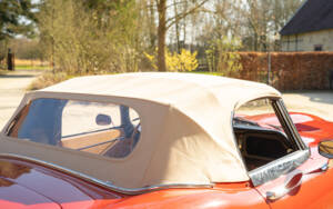 Image 51/54 of Jaguar Type E 4.2 (1965)