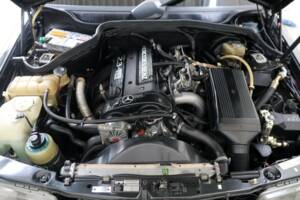 Immagine 6/50 di Mercedes-Benz 190 E 2.3-16 (1986)