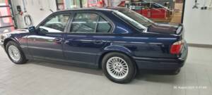Image 57/58 of BMW 750i (1997)