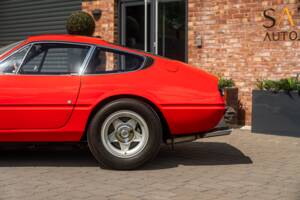 Bild 21/79 von Ferrari 365 GTB/4 Daytona (1969)