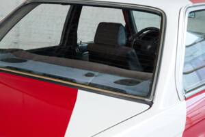 Bild 32/50 von BMW 325i (1986)