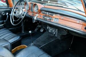 Immagine 14/17 di Mercedes-Benz 300 SE (1964)