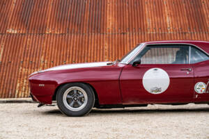 Image 15/37 of Chevrolet Camaro (1969)