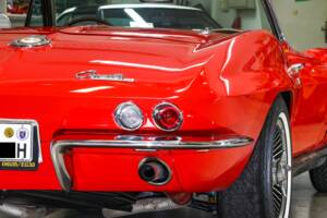 Bild 11/23 von Chevrolet Corvette Sting Ray Convertible (1965)