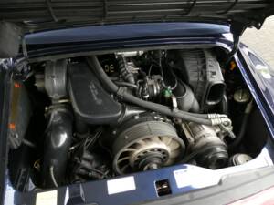 Image 19/29 of Porsche 911 Carrera (1995)