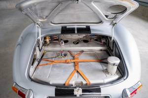 Image 18/37 of Jaguar E-Type 3.8 (1963)
