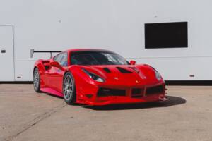 Bild 9/50 von Ferrari 488 Challenge (2017)