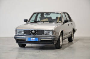 Image 17/40 of Alfa Romeo Alfa 6 - 2.0 (1986)