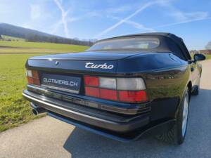 Bild 21/24 von Porsche 944 Turbo (1991)