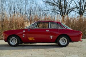 Bild 5/50 von Alfa Romeo 2000 GT Veloce (1973)