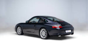 Image 9/35 de Porsche 911 Carrera 4 (2001)