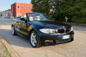 Bild 8/13 von BMW 125i (2009)