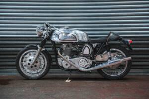 Immagine 2/38 di Norton Dominator Slimline TT (1961)