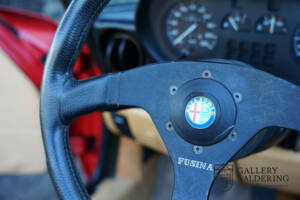 Immagine 35/50 di Alfa Romeo 2.0 Spider (1991)