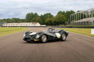 Image 11/34 of Lister Knobbly (2021)