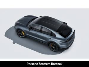 Imagen 4/14 de Porsche Cayenne Coupé Turbo S E-Hybrid (2026)
