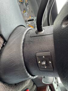 Image 29/51 of Mercedes-Benz SL 320 (1996)