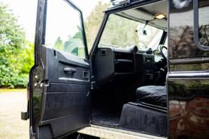 Image 27/50 of Land Rover Defender 90 (2012)