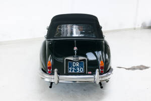 Immagine 8/39 di Jaguar XK 150 DHC (1960)
