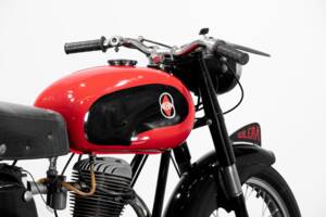 Bild 27/50 von Gilera 150 Sport (1954)
