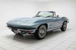 Bild 1/15 von Chevrolet Corvette Sting Ray Convertible (1964)