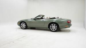 Image 4/15 of Jaguar XK8 4.0 (2000)