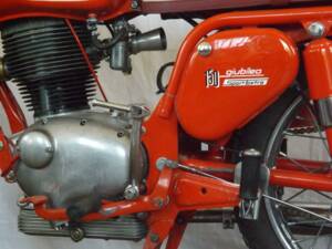 Image 36/50 de Gilera Giubileo 150 (1963)