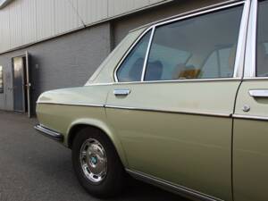Image 28/95 de BMW 2500 (1977)