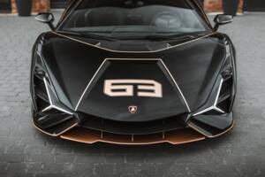 Image 36/68 of Lamborghini Sián FKP 37 (2021)