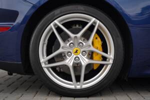 Bild 49/50 von Ferrari California T (2016)